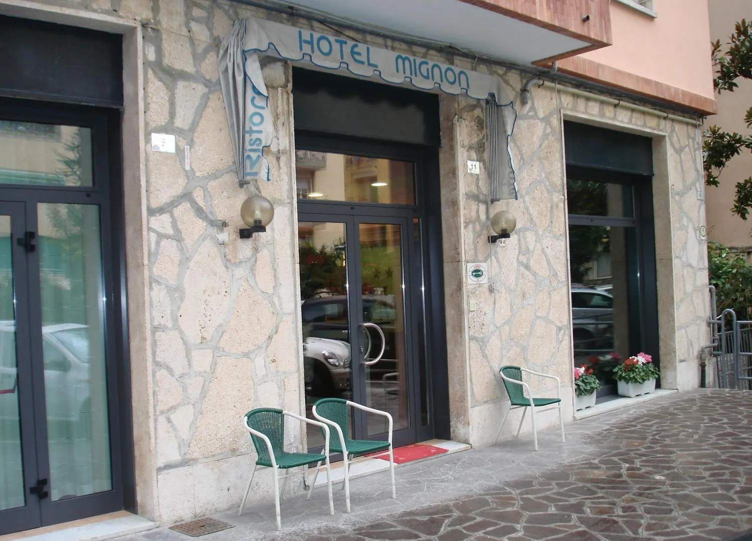 Hotel Mignon 50 Mt Dalla Spiaggia E Dall'Isola Pedonale Alassio